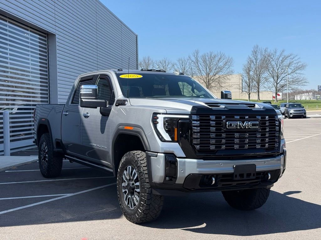 Used 2025 GMC Sierra 2500 Denali Ultimate image 6