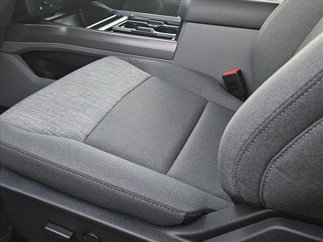 New 2026 Ford F250 XLT w/ FX4 Off-Road Package image 4