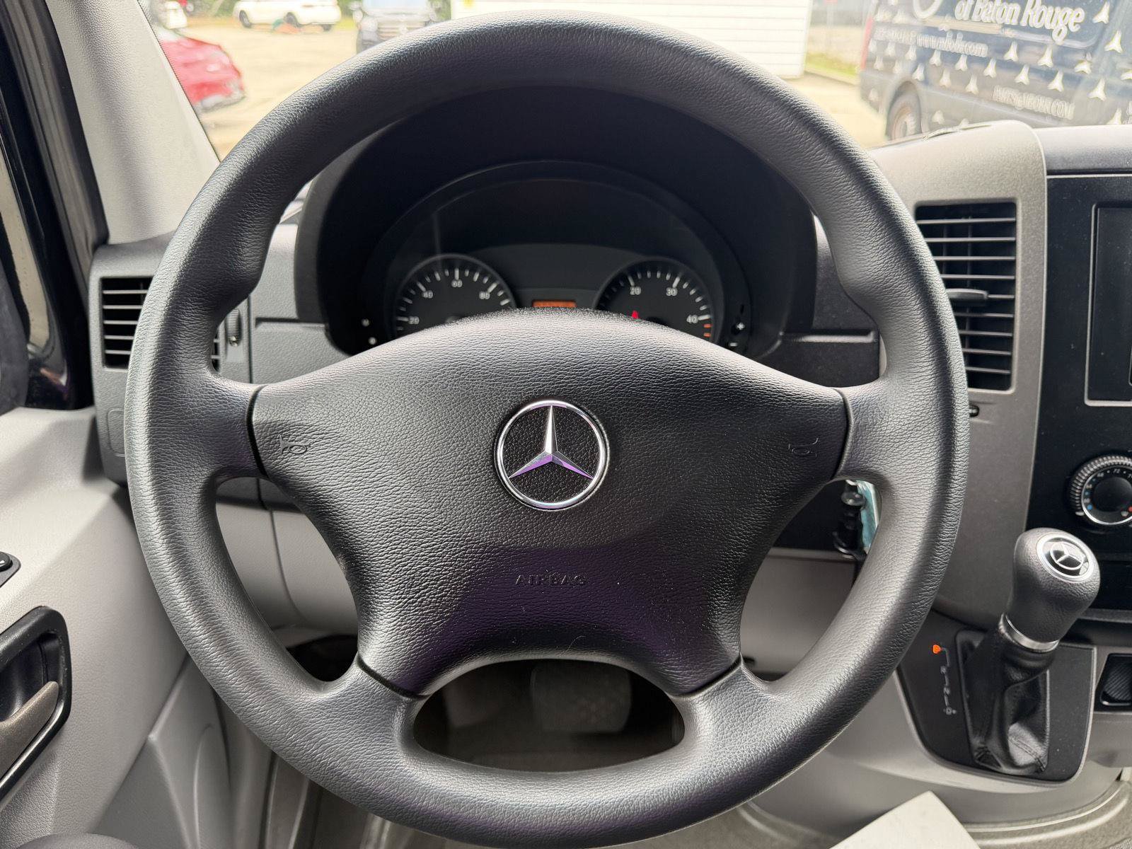 Used 2016 Mercedes-Benz Sprinter 2500 image 10