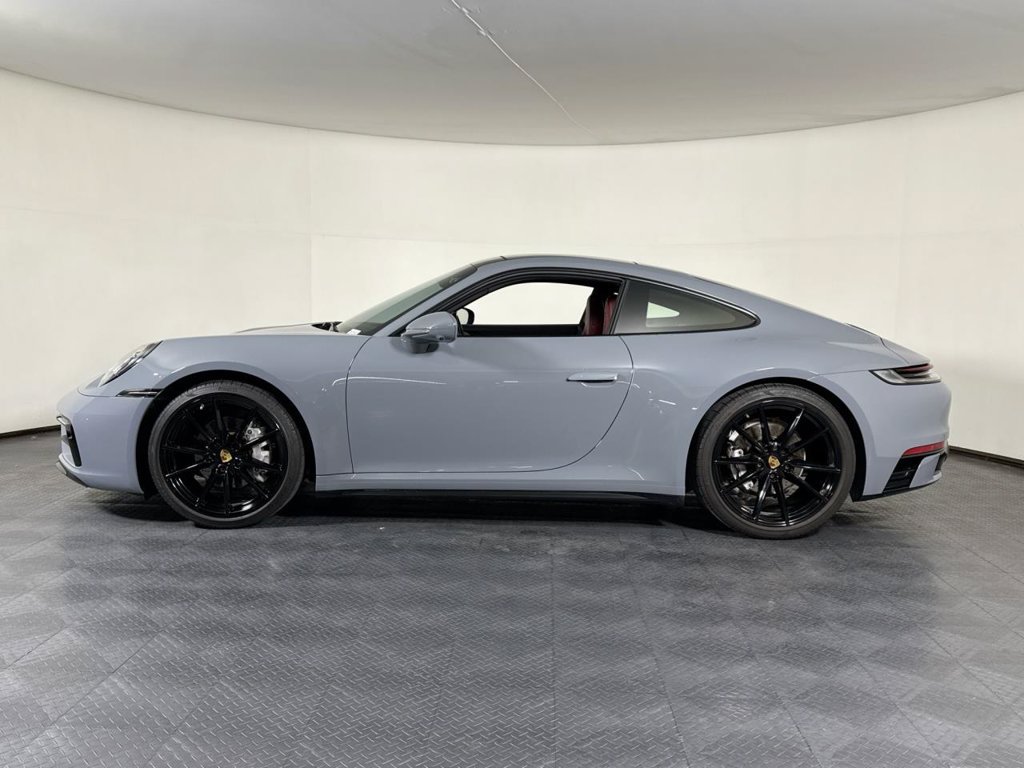Certified 2024 Porsche 911 Carrera RWD image 2