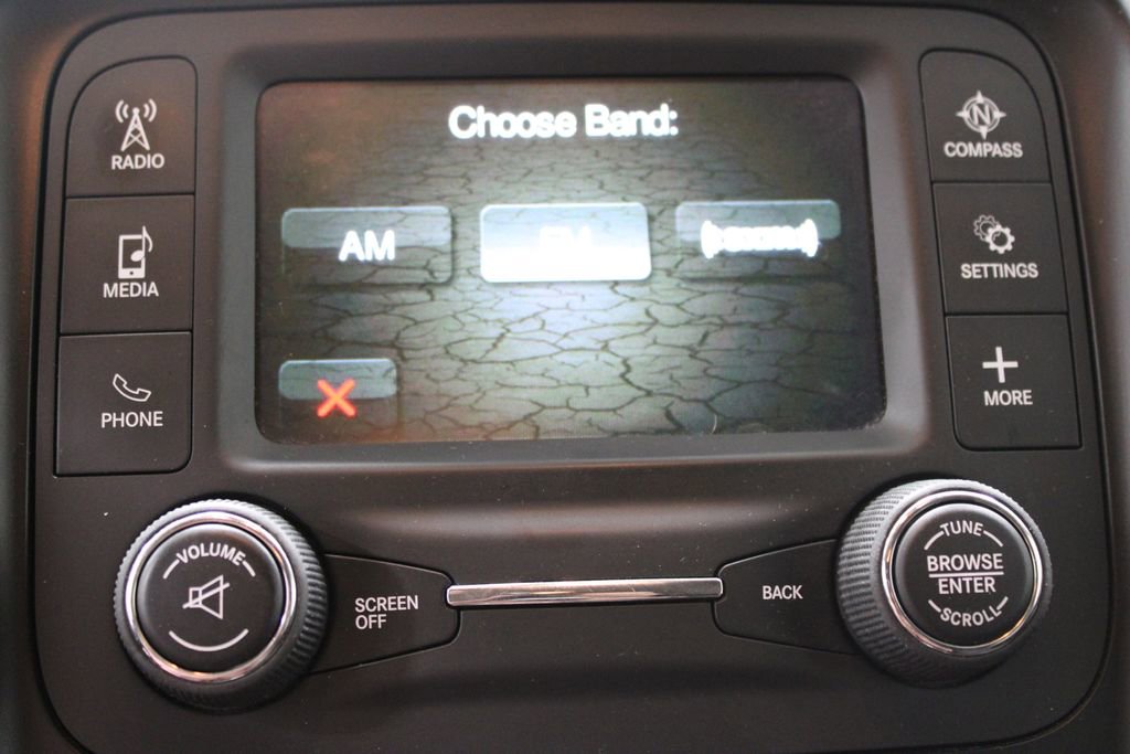 Used 2018 Jeep Cherokee Latitude image 35
