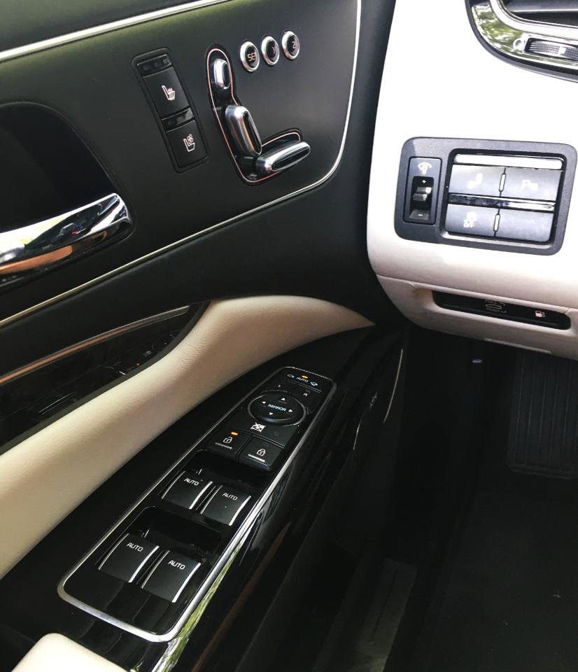 Used 2015 Kia K900 Luxury RWD image 11