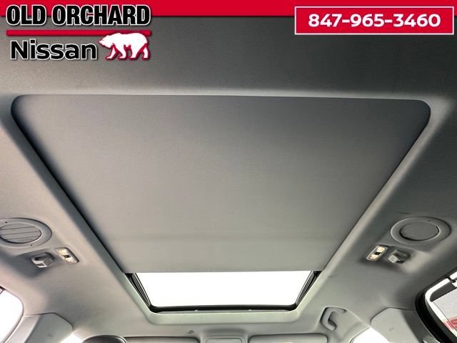 Used 2022 Ford Explorer Limited w/ Equipment Group 301A AWD/4WD image 14