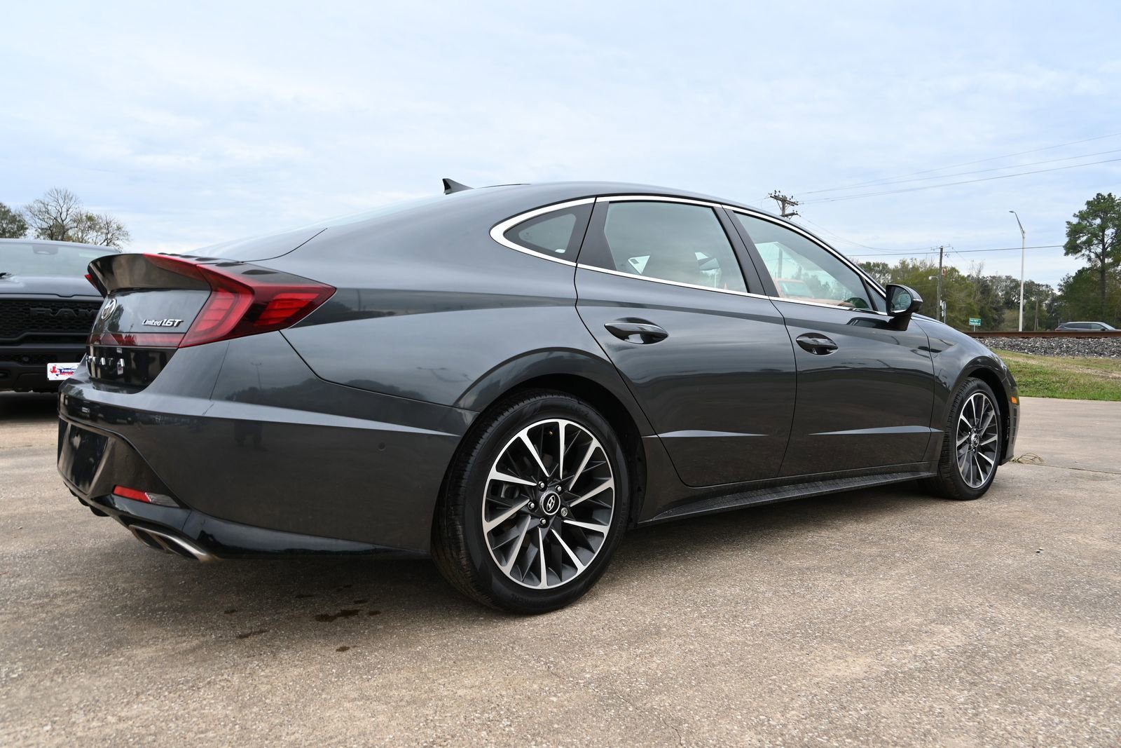 Used 2023 Hyundai Sonata Limited w/ Cargo Package image 3