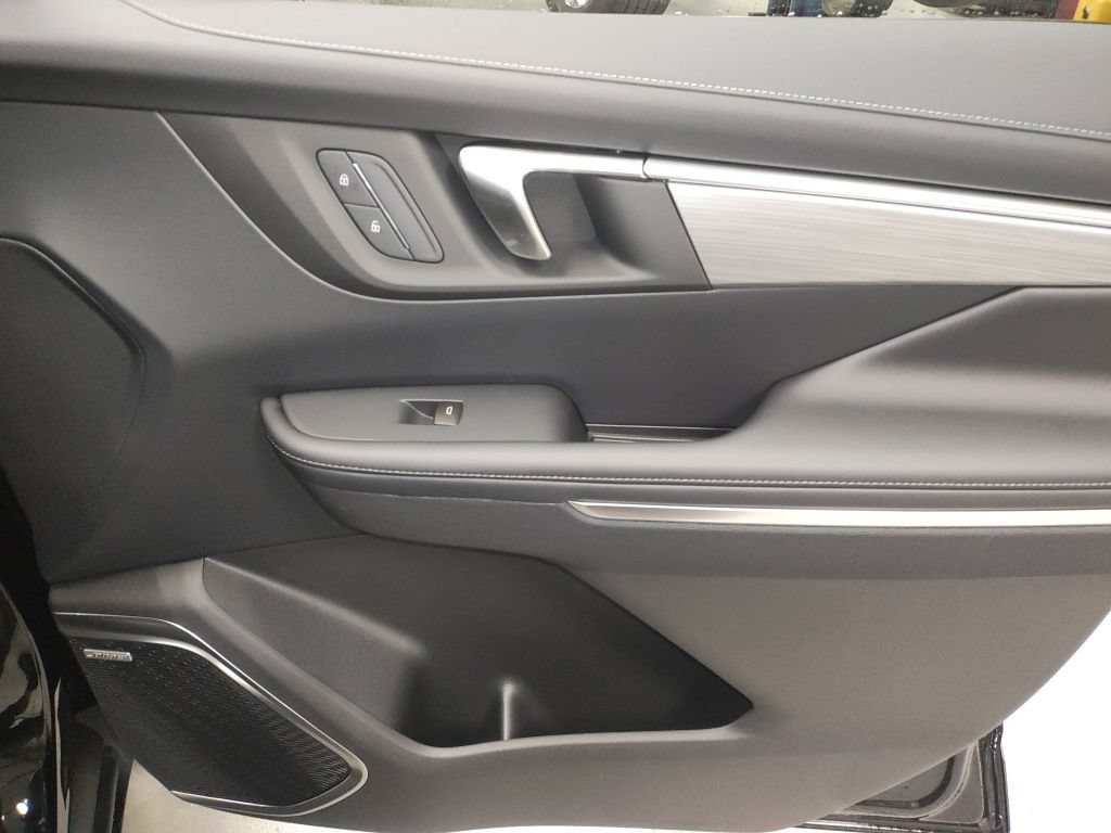 New 2026 Buick Enclave Preferred w/ Power Package FWD image 9