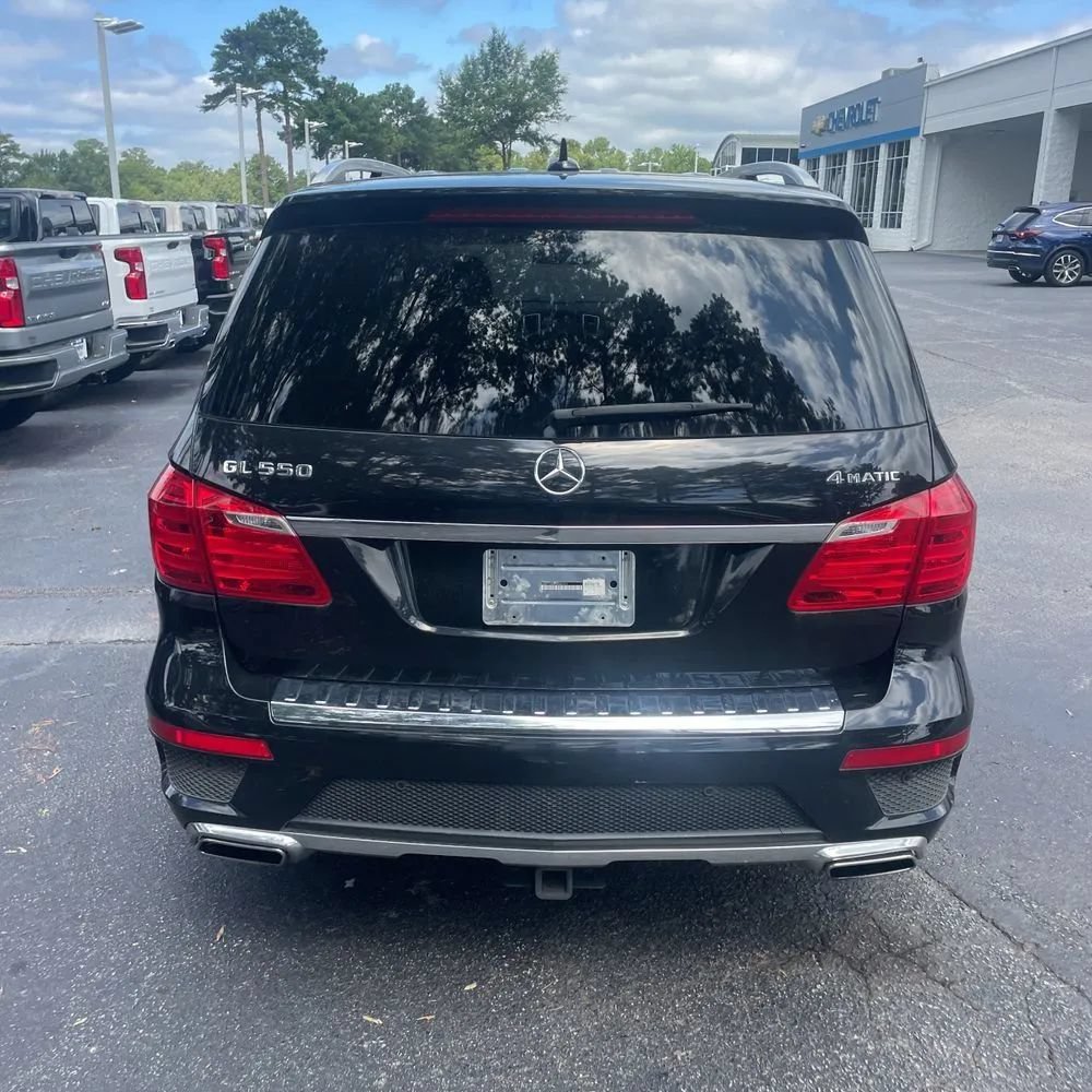 Used 2015 Mercedes-Benz GL 550 4MATIC image 7