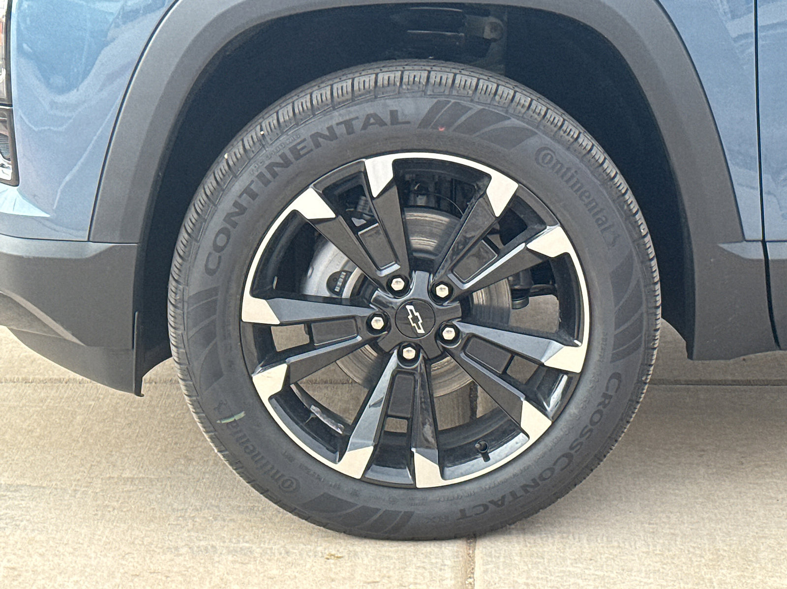 New 2026 Chevrolet Equinox RS w/ Safety and Technology Package FWD image 9