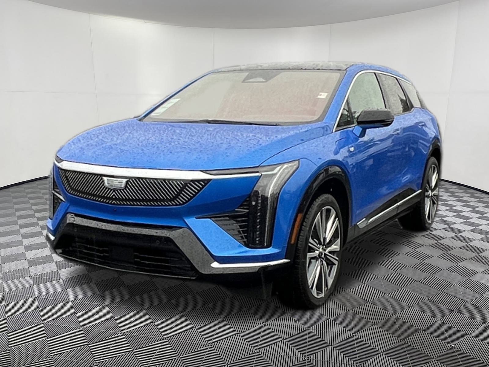 New 2026 Cadillac Optiq Luxury 2 image 3