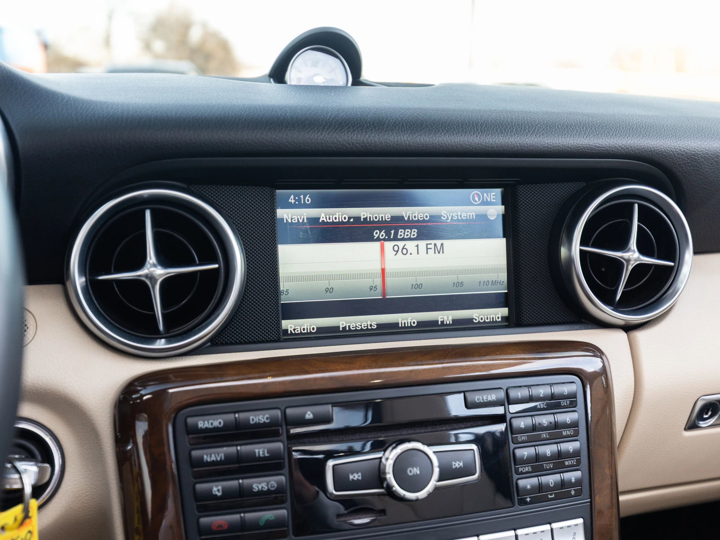 Used 2016 Mercedes-Benz SLK 350 image 30