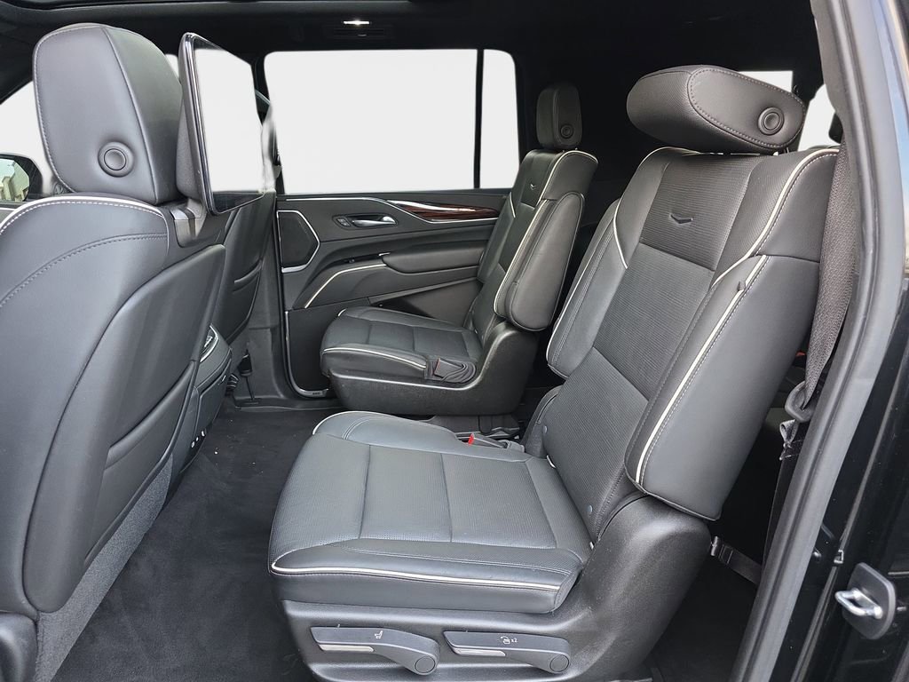 Used 2021 Cadillac Escalade ESV Premium Luxury w/ Performance Package image 18