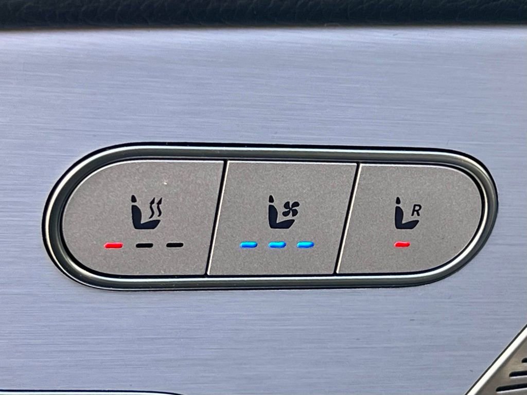 Certified 2025 Mercedes-Benz GLS 450 4MATIC image 24