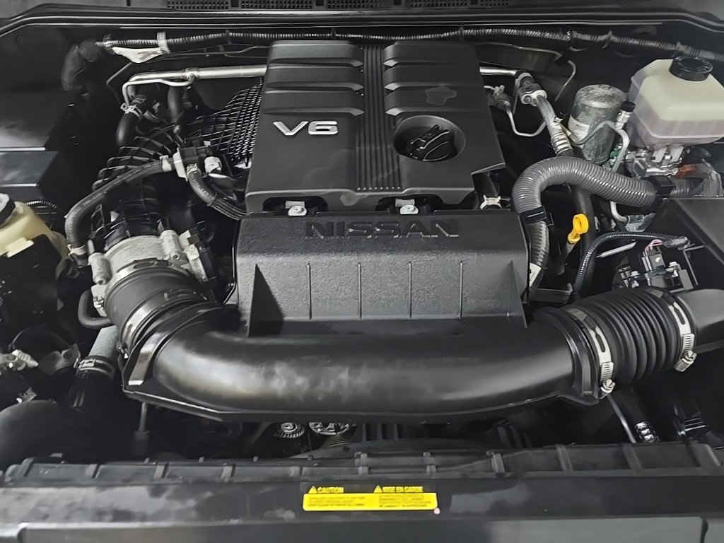 Used 2020 Nissan Frontier PRO-4X w/ Pro-4x Utility Package image 13