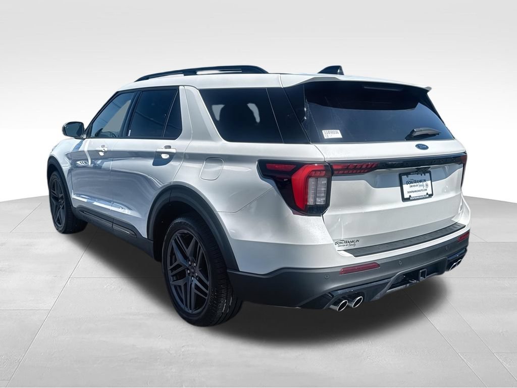 Used 2025 Ford Explorer ST AWD/4WD image 6