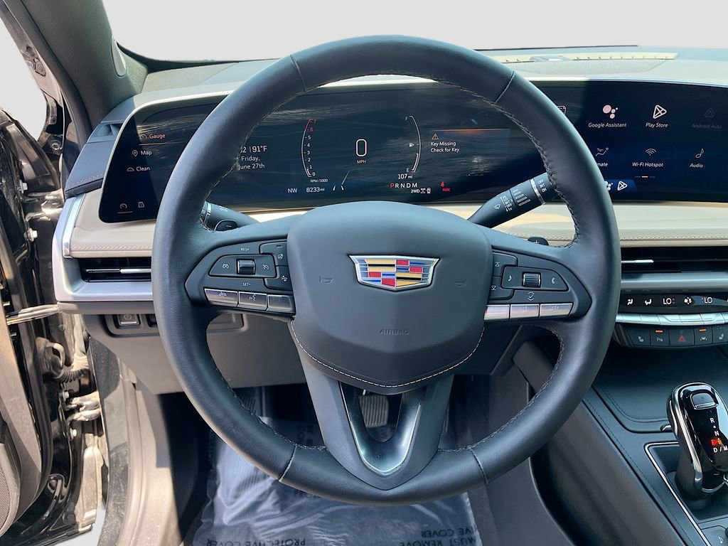 Used 2024 Cadillac XT4 Luxury w/ Cold Weather Package AWD/4WD image 11