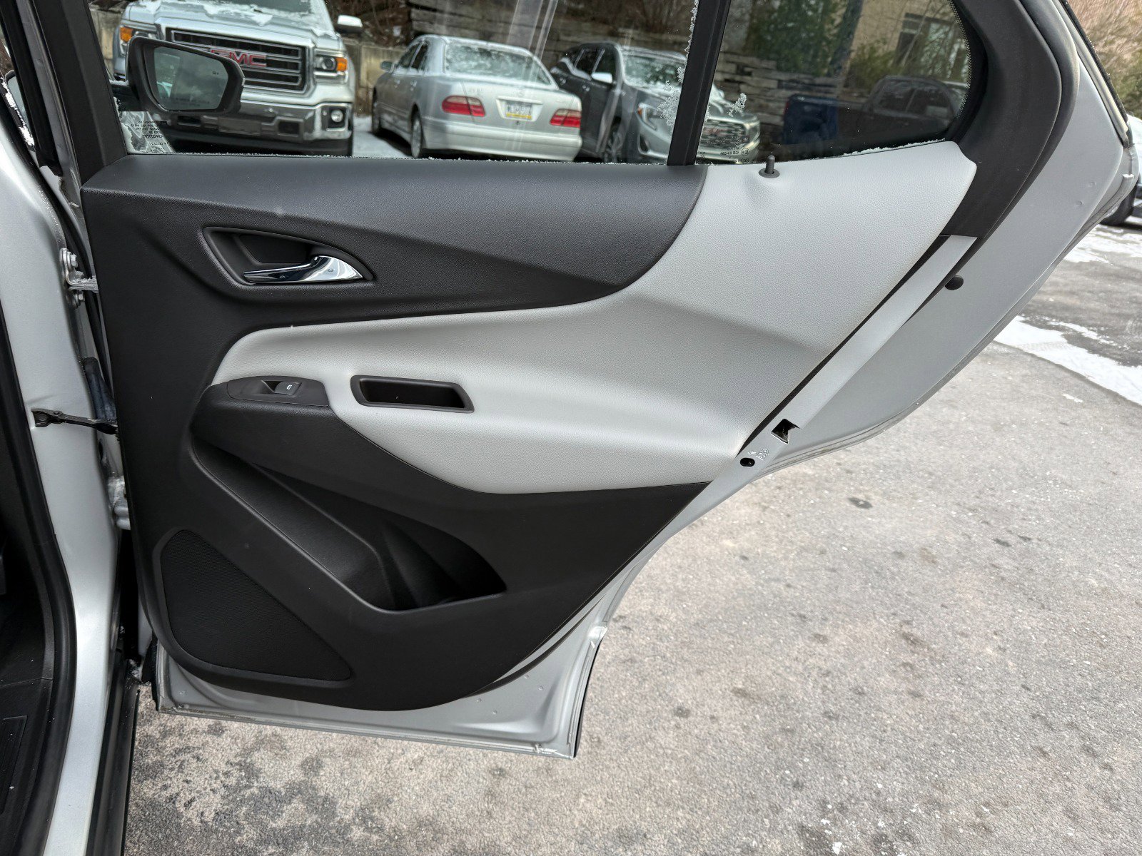 Used 2019 Chevrolet Equinox LT image 20