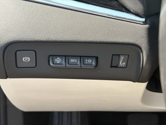 Used 2024 Buick Enclave Avenir w/ Avenir Technology Package FWD image 27