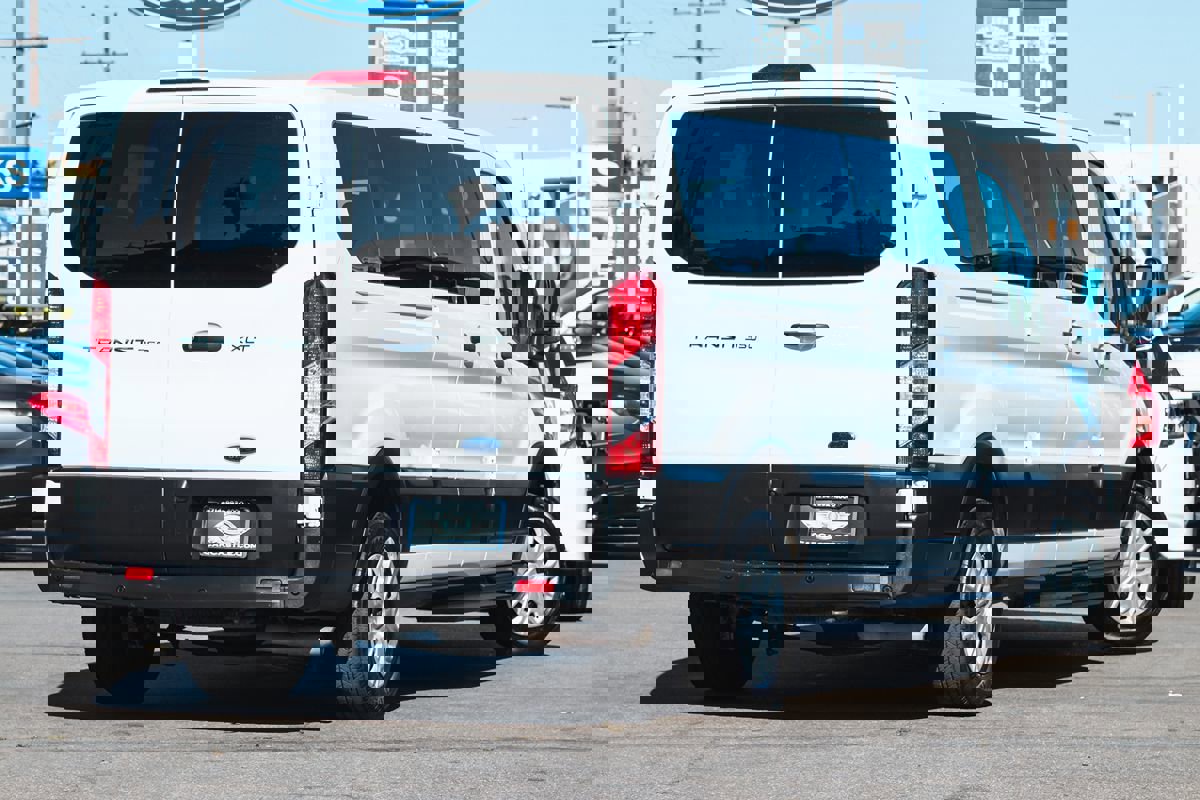 Used 2021 Ford Transit 350 XLT image 3