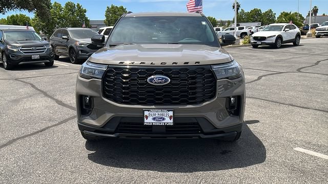 New 2026 Ford Explorer ST-Line w/ ST-Line Street Pack RWD image 8