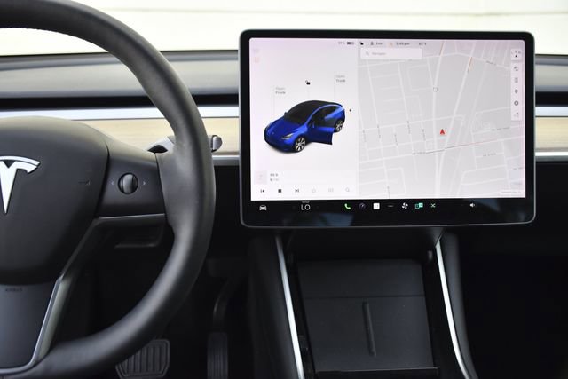 Used 2021 Tesla Model Y Long Range image 10
