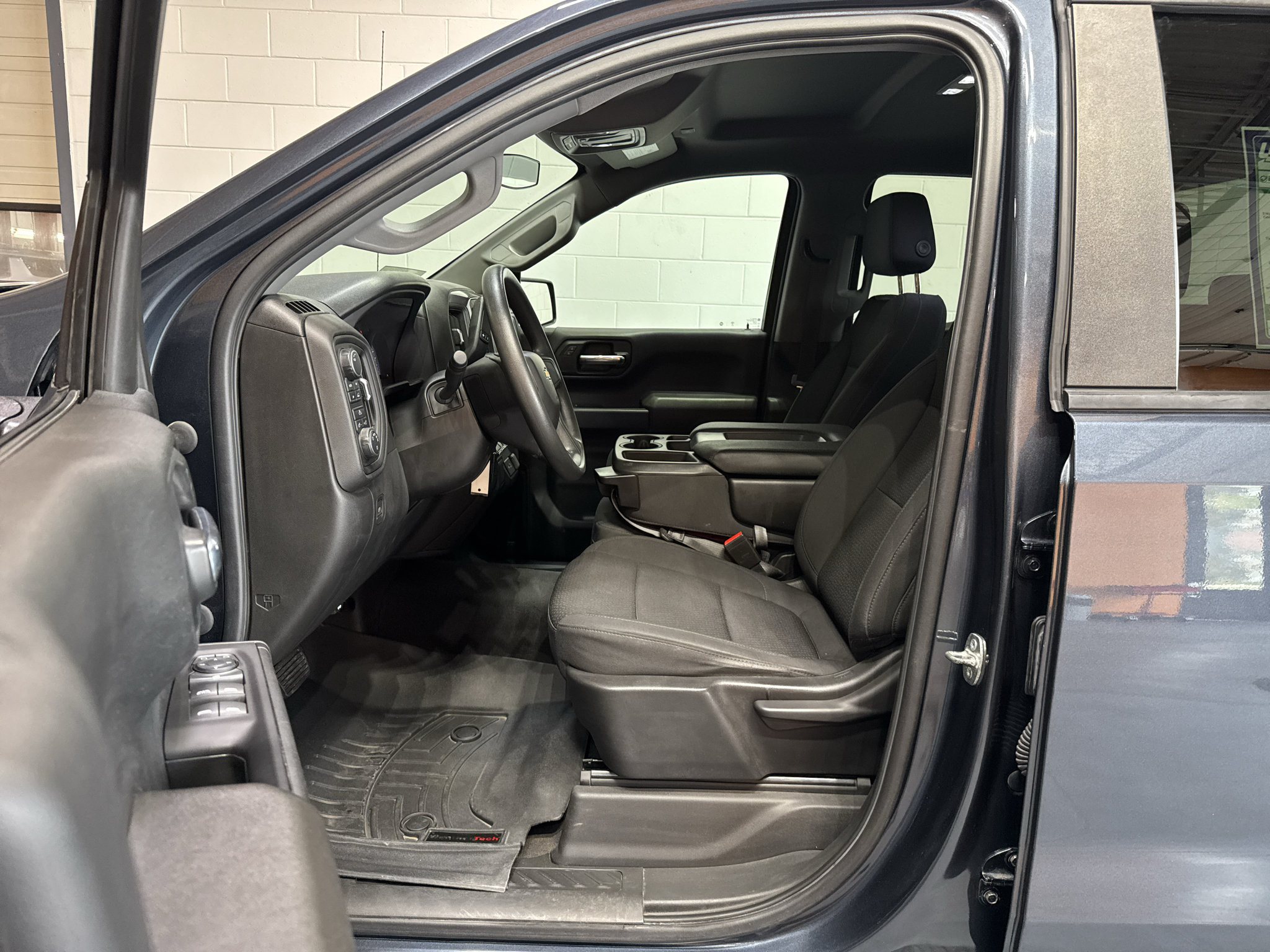 Used 2022 Chevrolet Silverado 1500 Custom AWD/4WD image 14