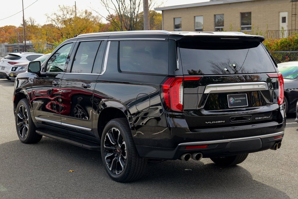 Used 2022 GMC Yukon XL Denali image 5