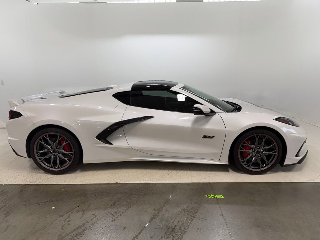 Used 2023 Chevrolet Corvette Stingray Premium Cpe image 3
