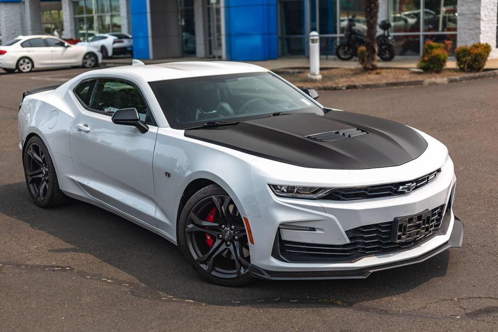 Used 2021 Chevrolet Camaro SS RWD image 2