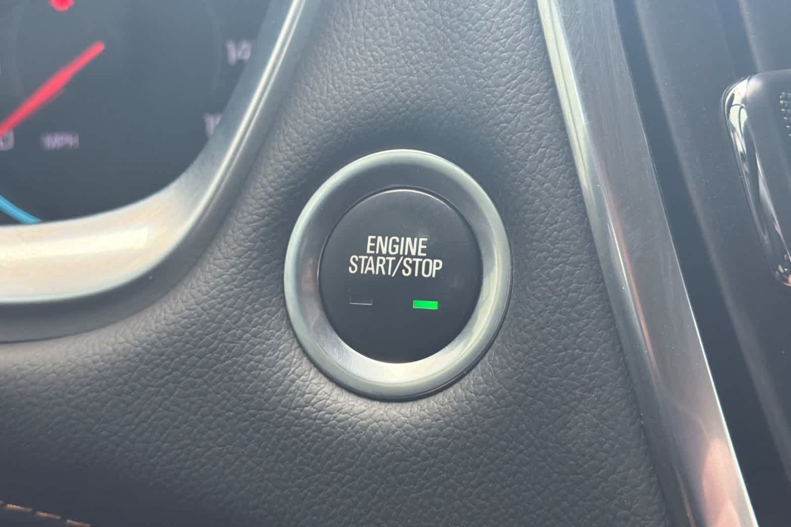 Used 2021 Chevrolet Traverse RS AWD/4WD image 24