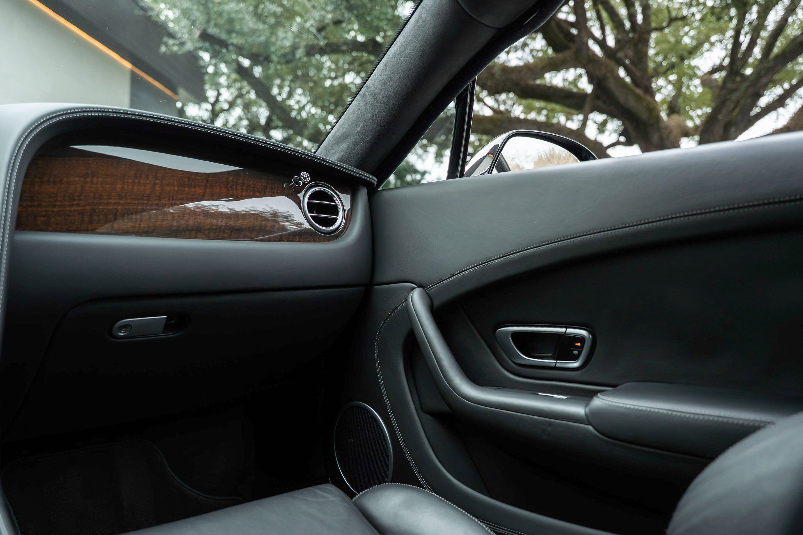 Used 2014 Bentley Continental GT image 28