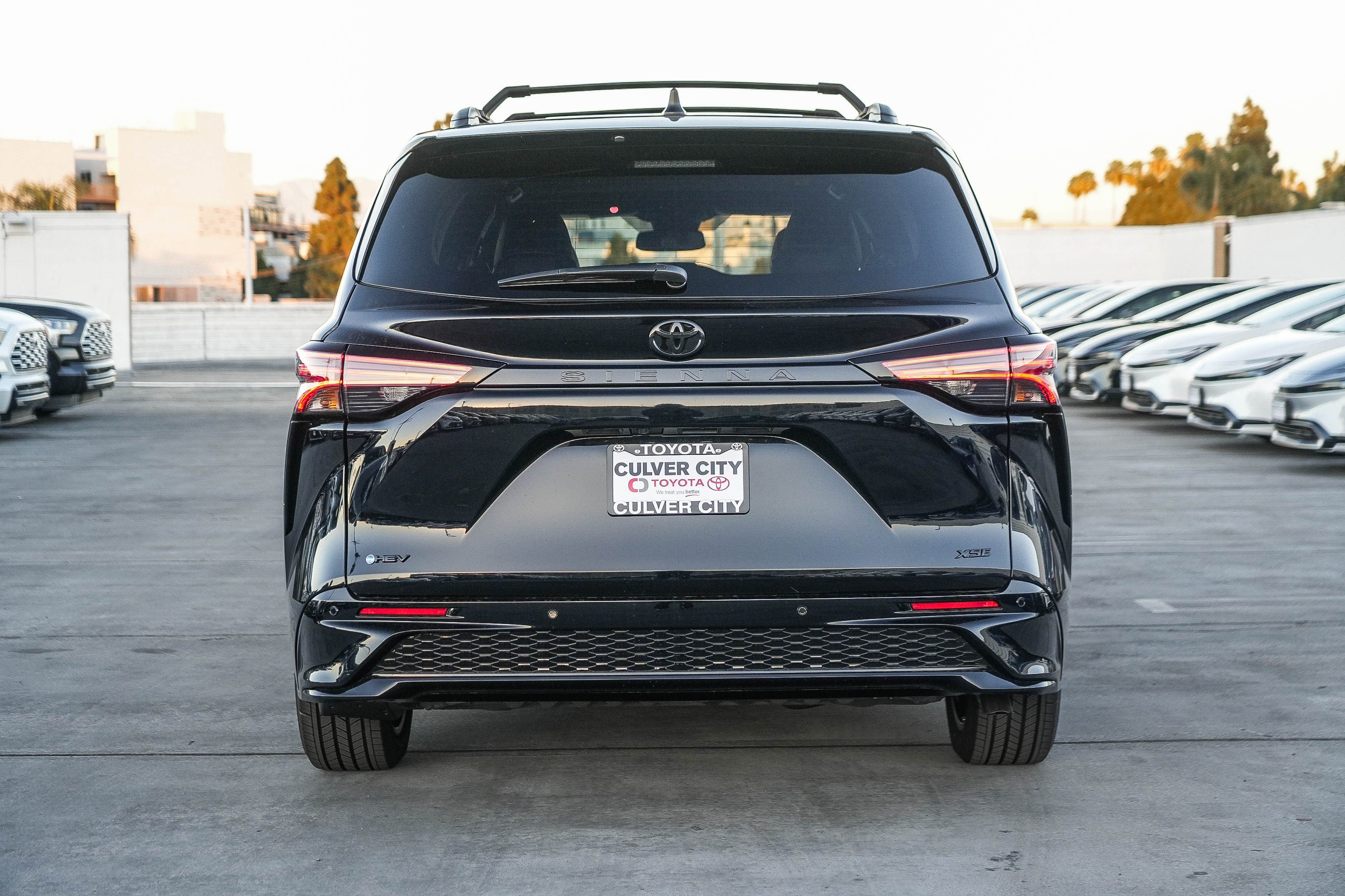 New 2026 Toyota Sienna XSE FWD image 8