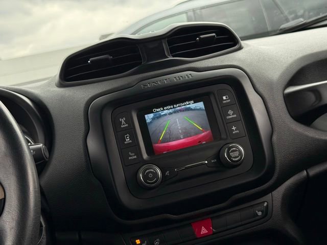 Used 2017 Jeep Renegade Latitude w/ Popular Equipment Group image 4