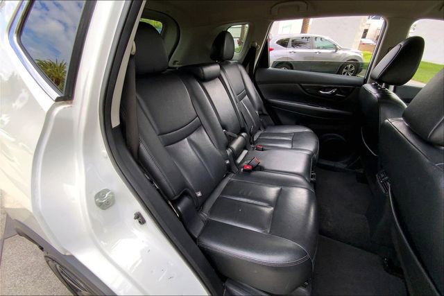 Used 2019 Nissan Rogue SL AWD/4WD image 26