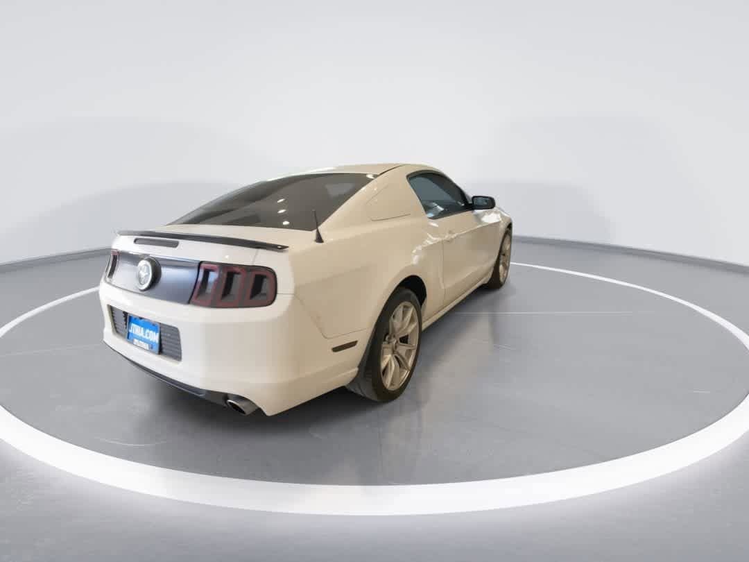 Used 2014 Ford Mustang Coupe RWD image 8