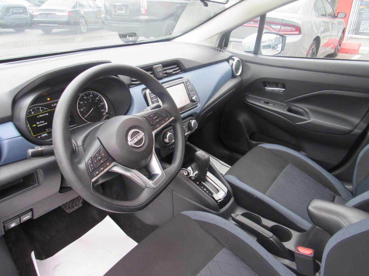 Used 2025 Nissan Versa SV image 10