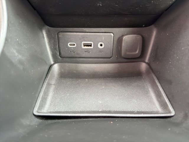 Used 2024 GMC Terrain SLE w/ LPO, Floor Liner Package image 25