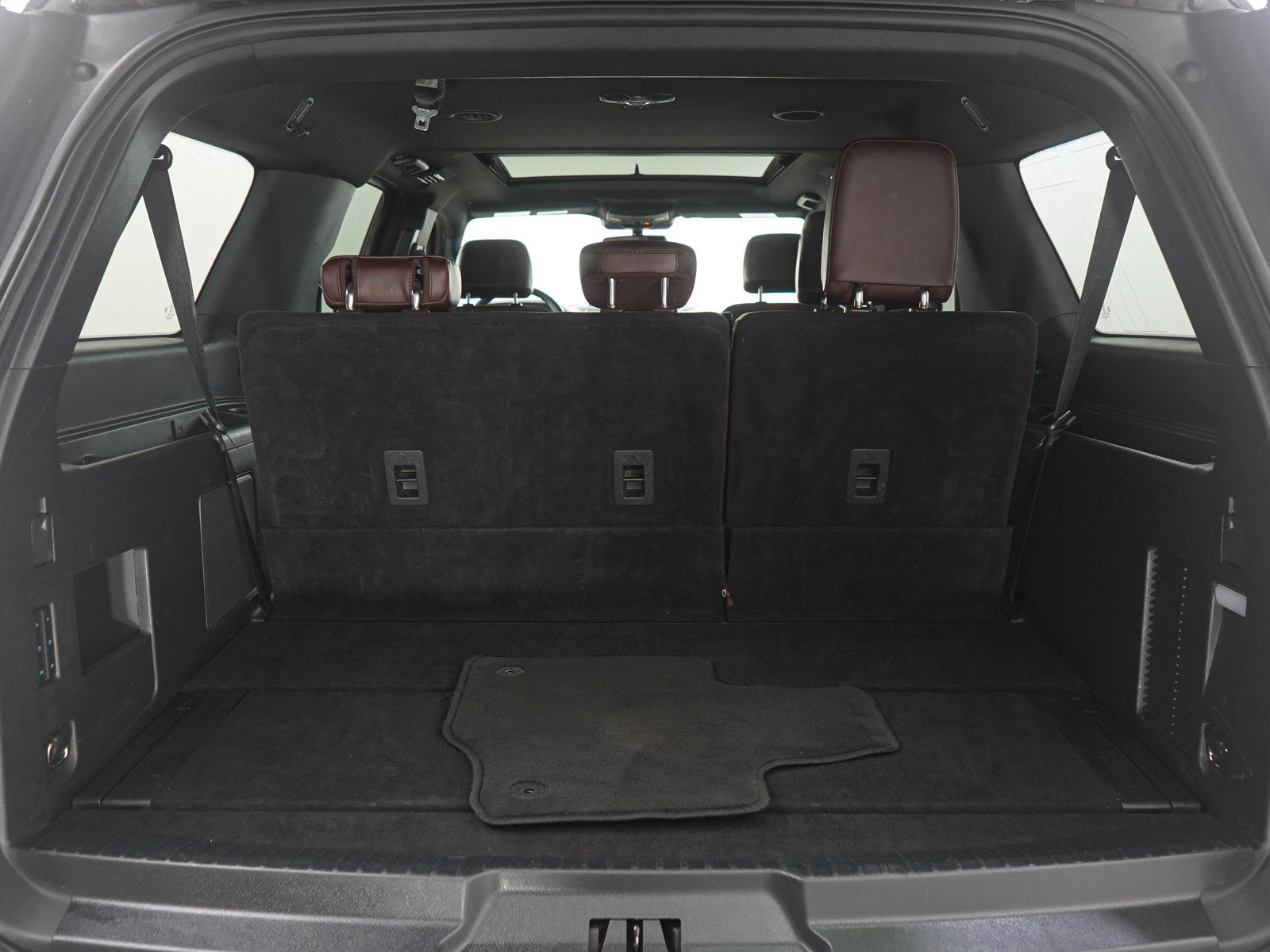 Used 2023 Ford Expedition Max Limited image 9