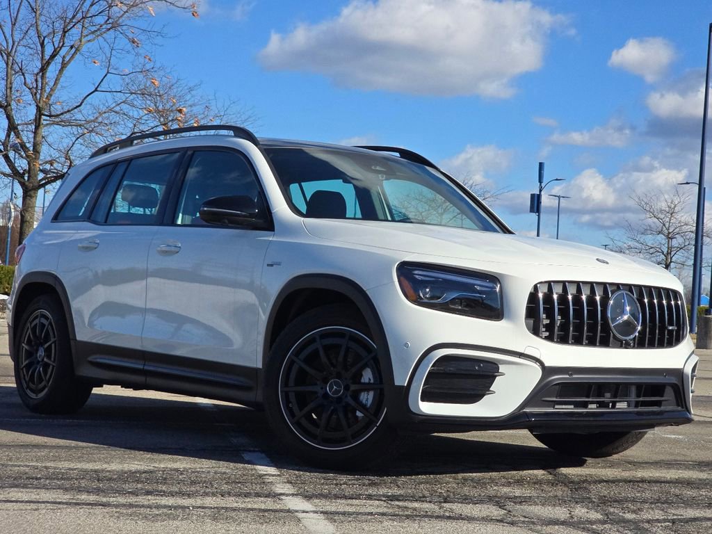 New 2025 Mercedes-Benz GLB 35 AMG 4MATIC image 1
