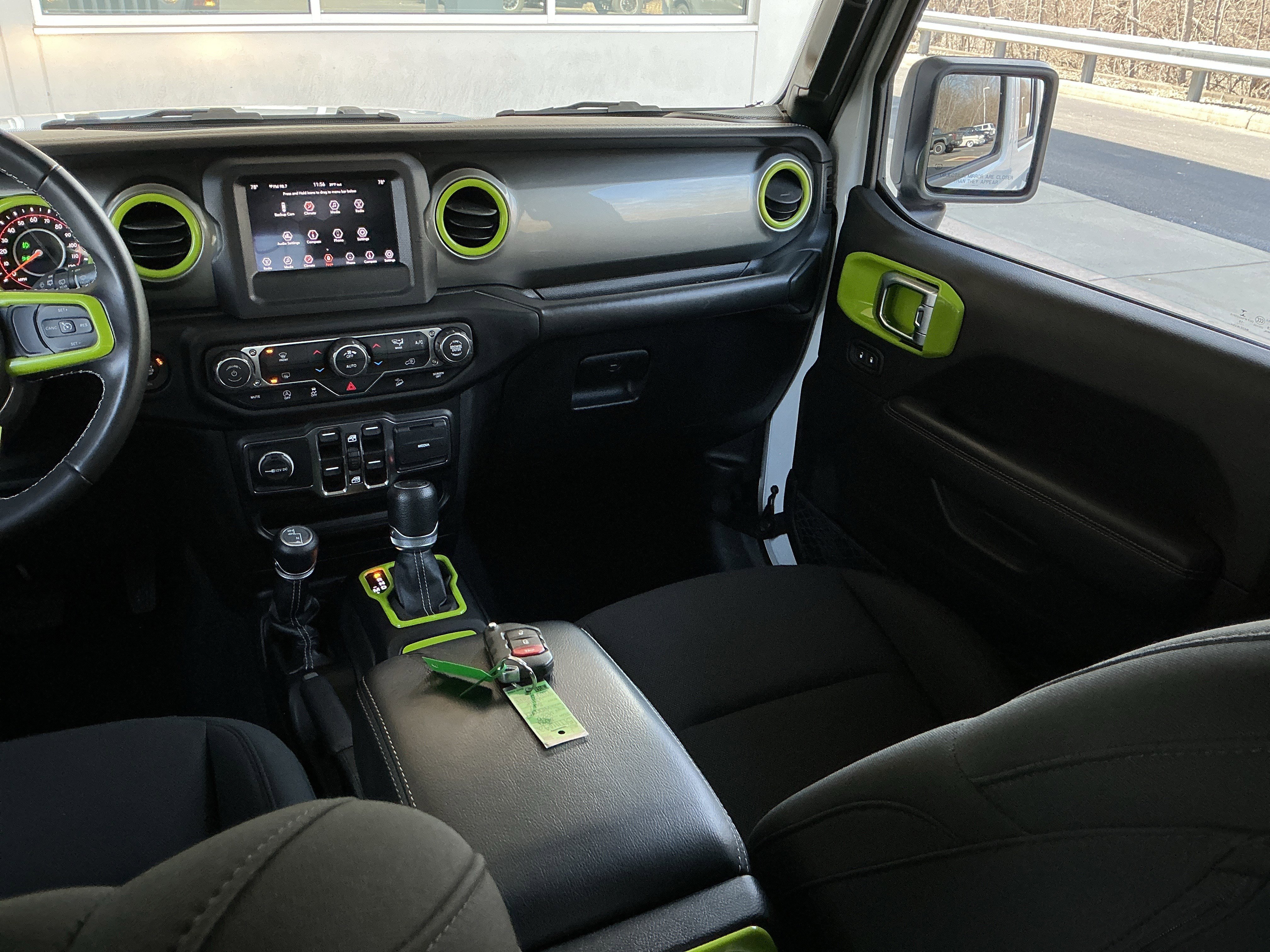 Used 2019 Jeep Wrangler Unlimited Sahara image 16