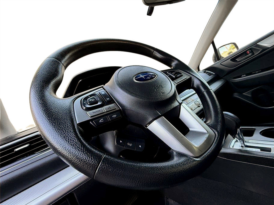 Used 2017 Subaru Outback 2.5i image 9