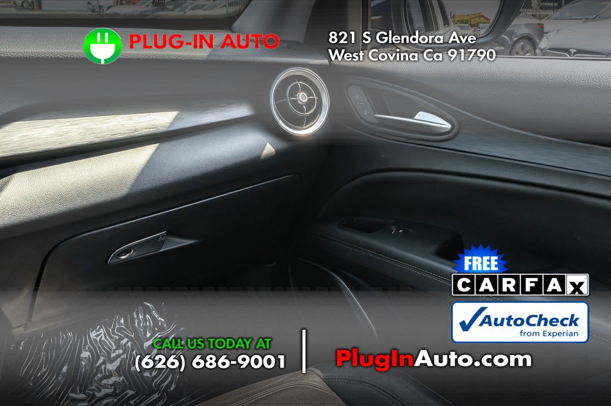 Used 2018 Alfa Romeo Stelvio AWD image 19