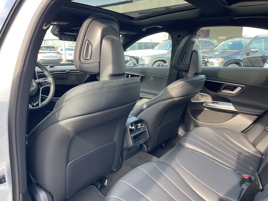 New 2026 Mercedes-Benz E 350 4MATIC Sedan image 24