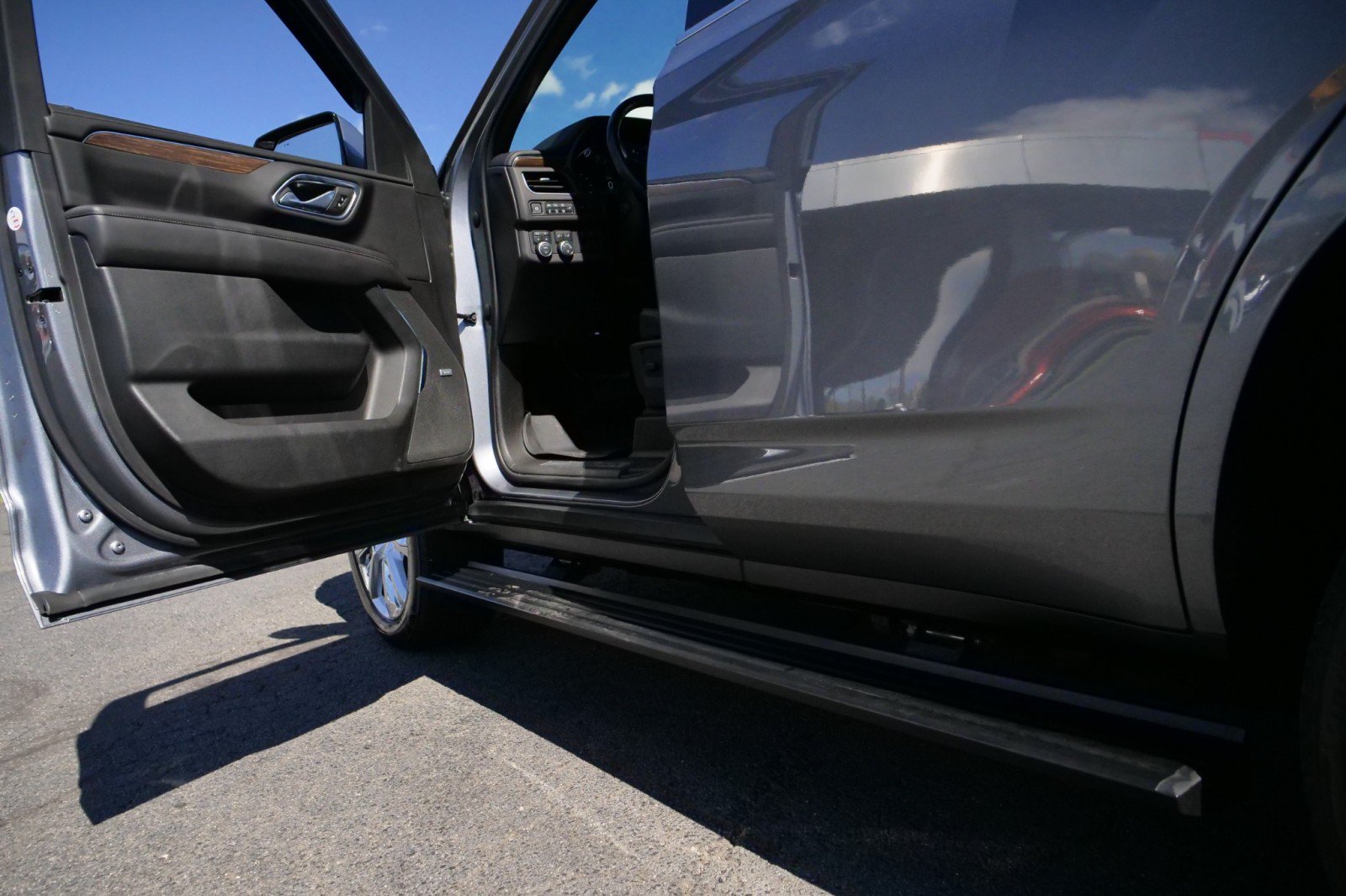 Used 2022 Chevrolet Tahoe High Country AWD/4WD image 21