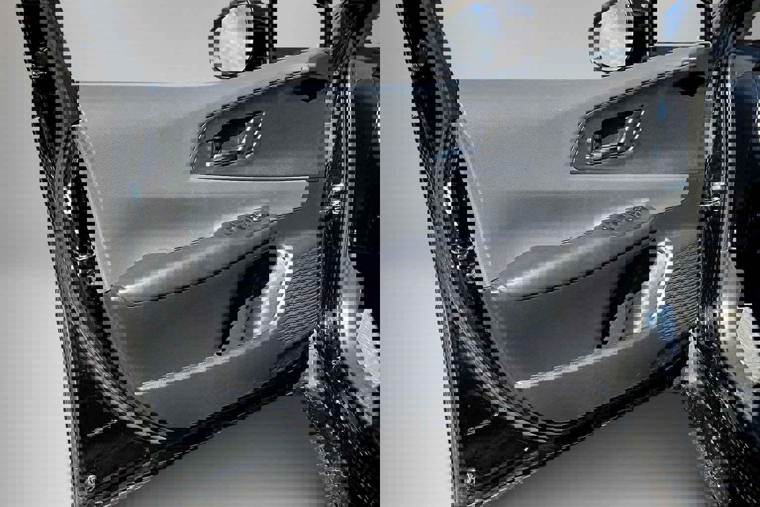 Used 2024 Toyota Prius XLE image 20