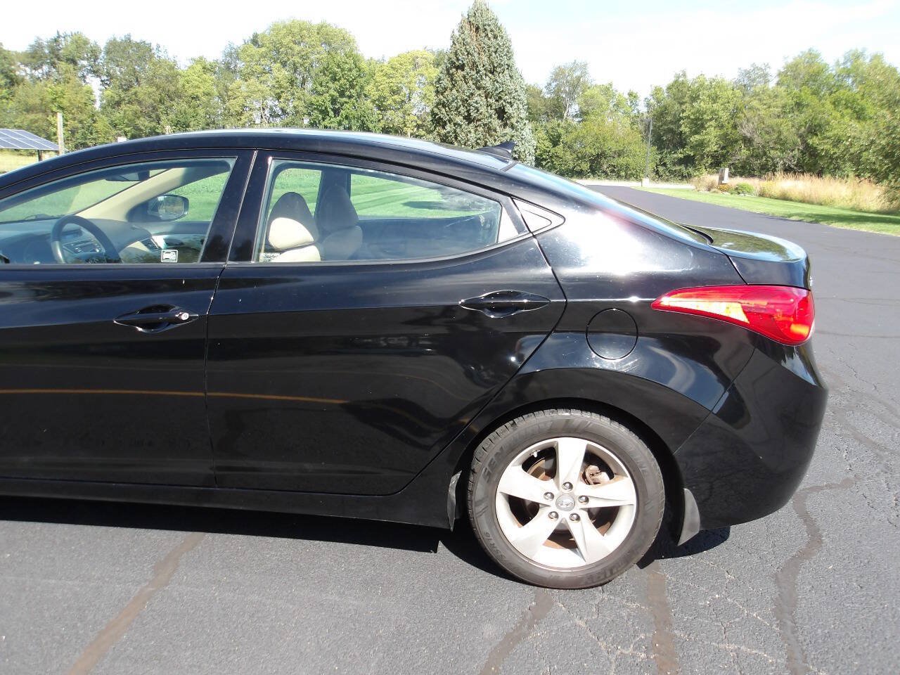 Used 2013 Hyundai Elantra GLS w/ Preferred Pkg FWD image 34