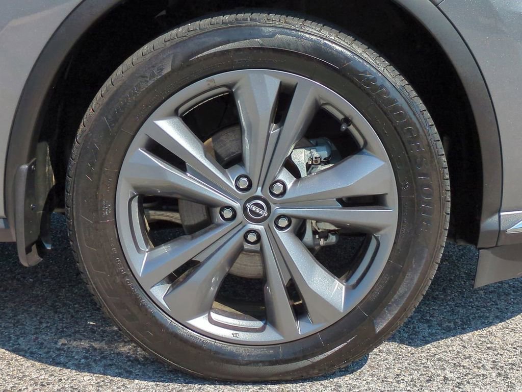 Certified 2023 Nissan Murano Platinum w/ Cargo Package image 11