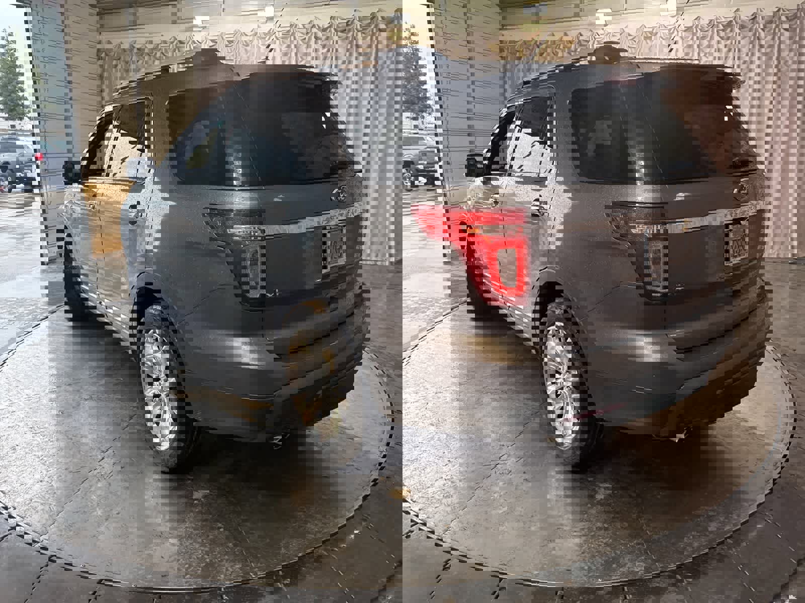 Used 2013 Ford Explorer XLT image 7