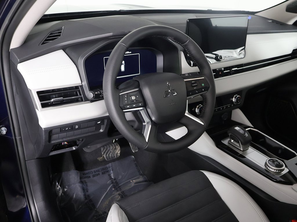 New 2026 Mitsubishi Outlander SE image 28