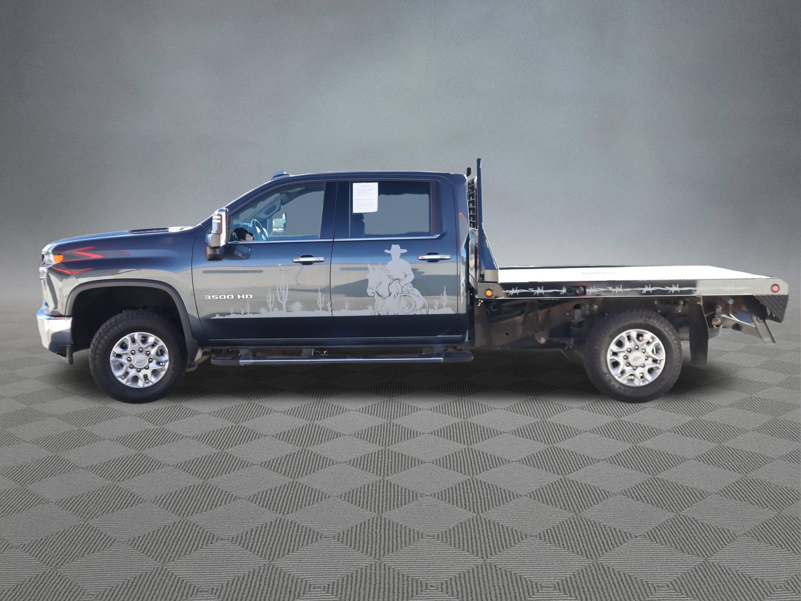 Used 2020 Chevrolet Silverado 3500 LTZ AWD/4WD image 9