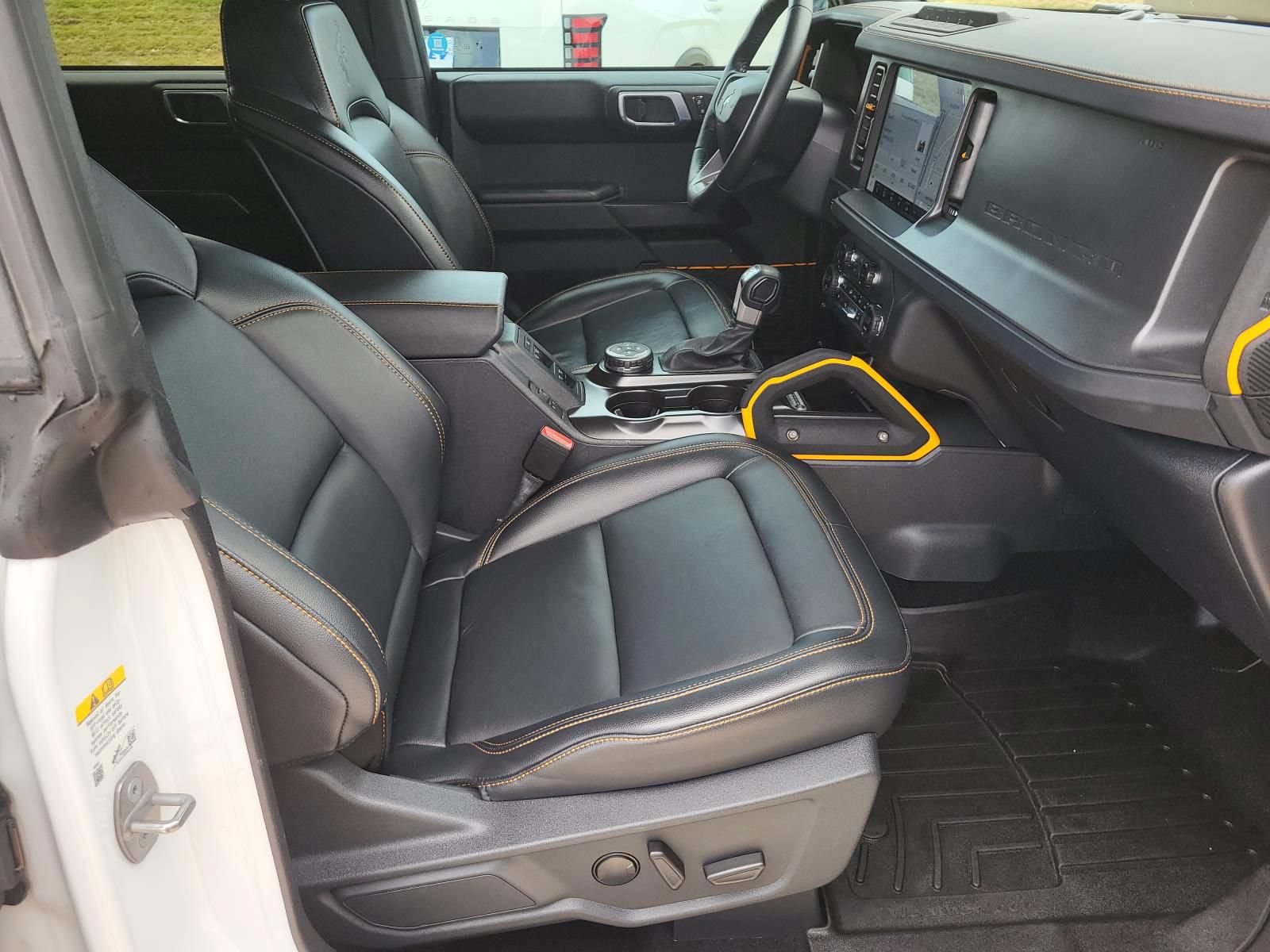 Used 2024 Ford Bronco Badlands AWD/4WD image 9