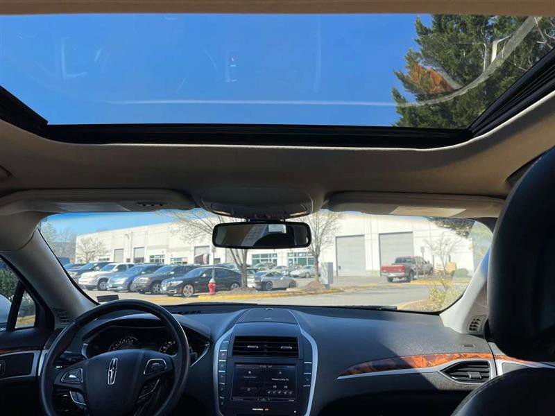 Used 2013 Lincoln MKZ image 8